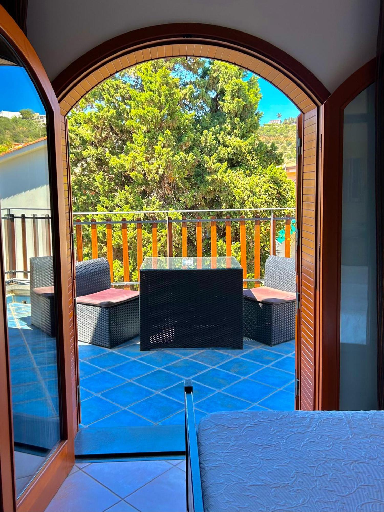 B&B Villa Rodriguez 밀라초 외부 사진